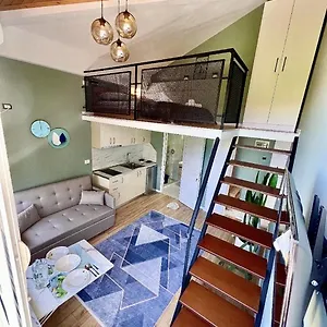 Villa Alvin House