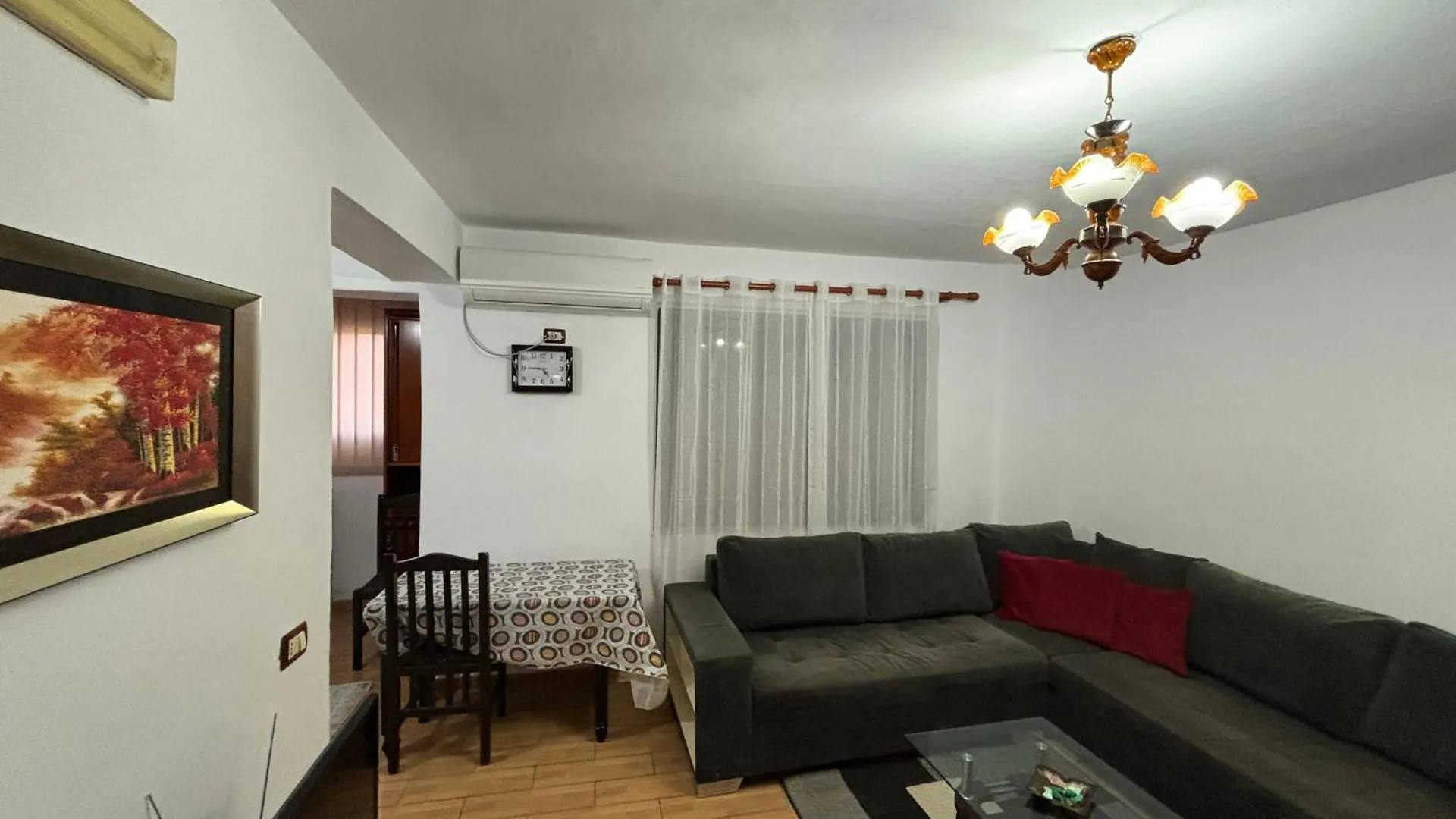 Aron'Apartament In Center Apartment Shkoder